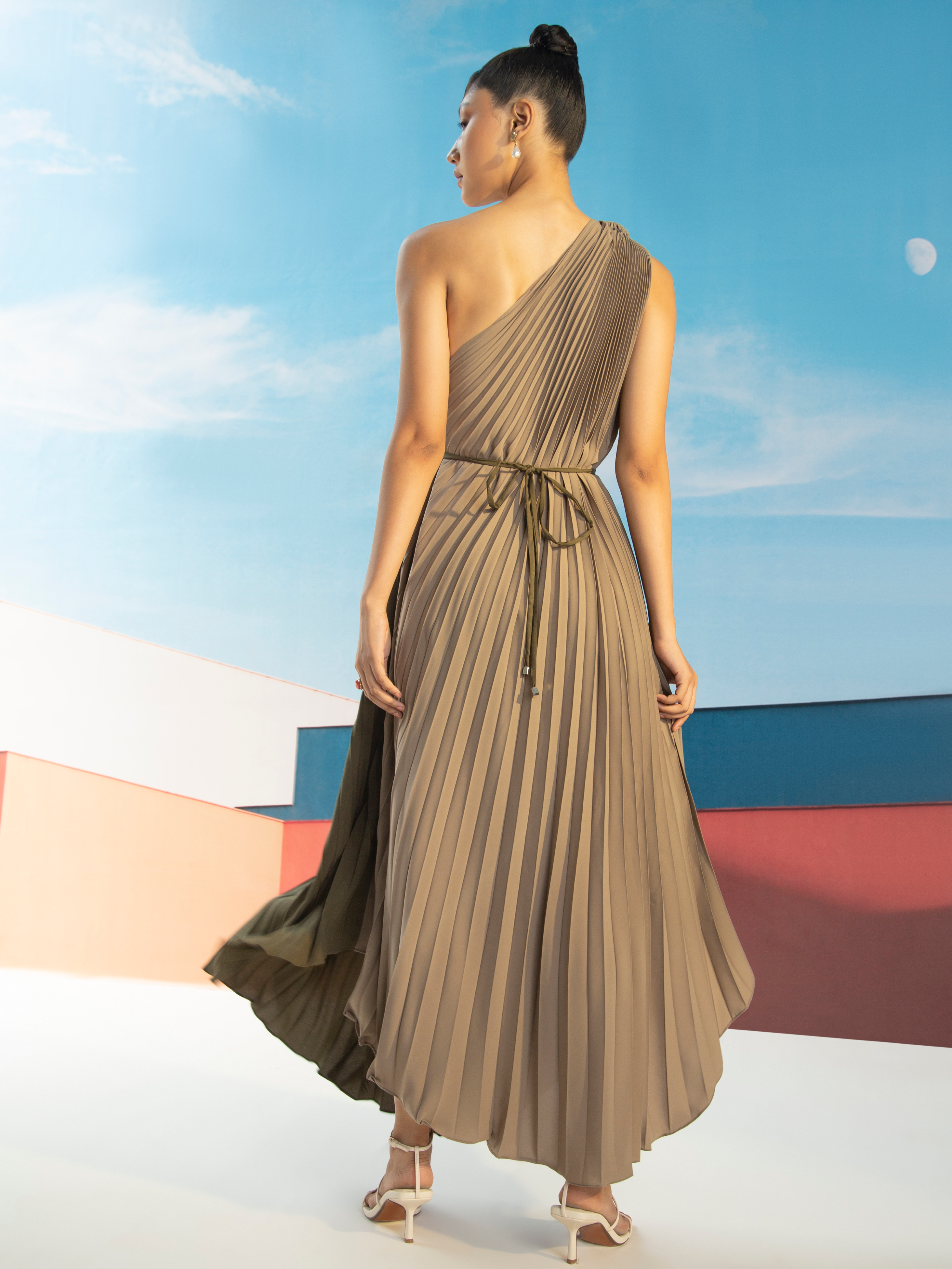 GREEN BEIGE RING PLEATED DRESS