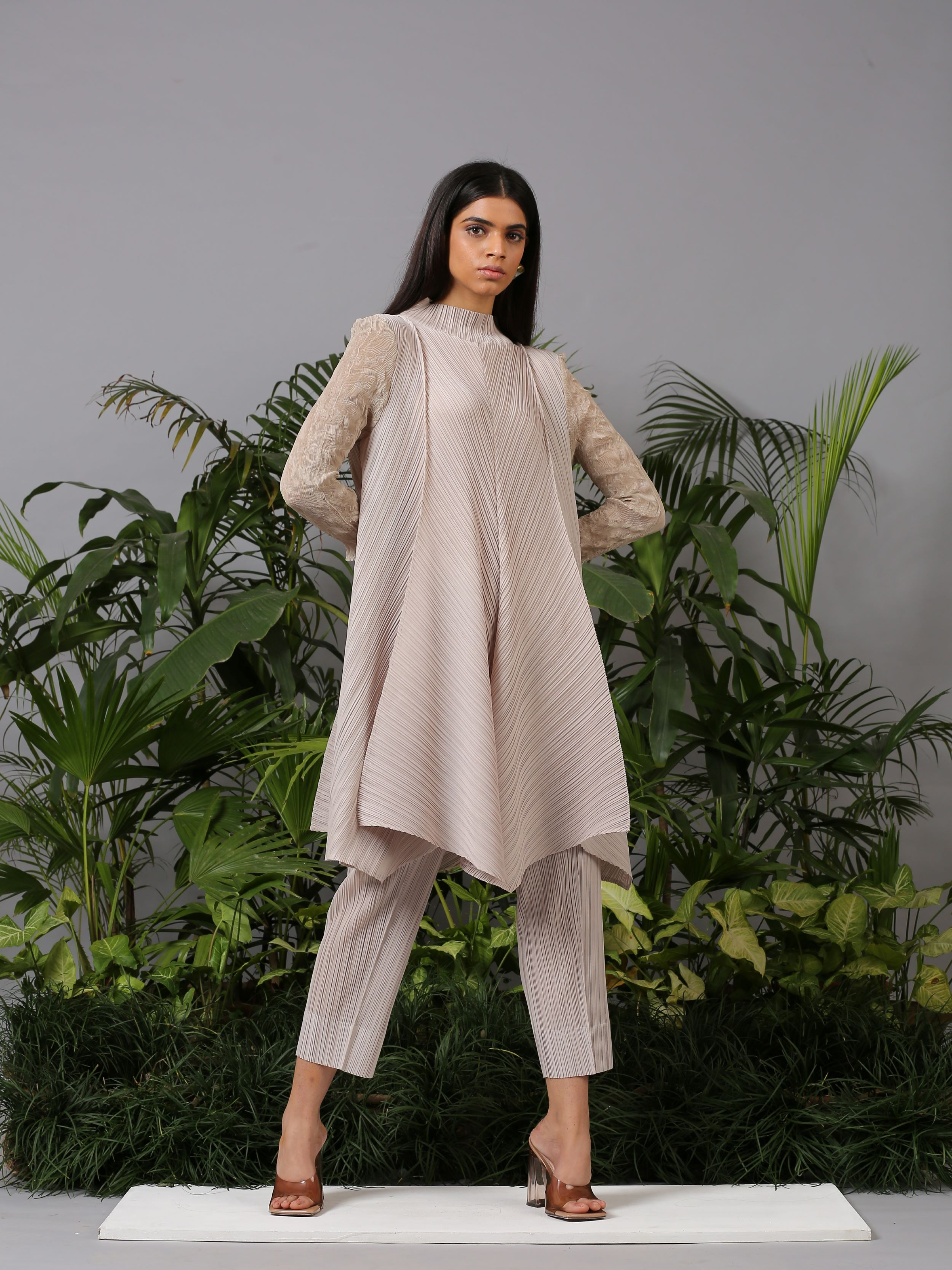 BEIGE CRUSHED SLEEVE TOP + PANT