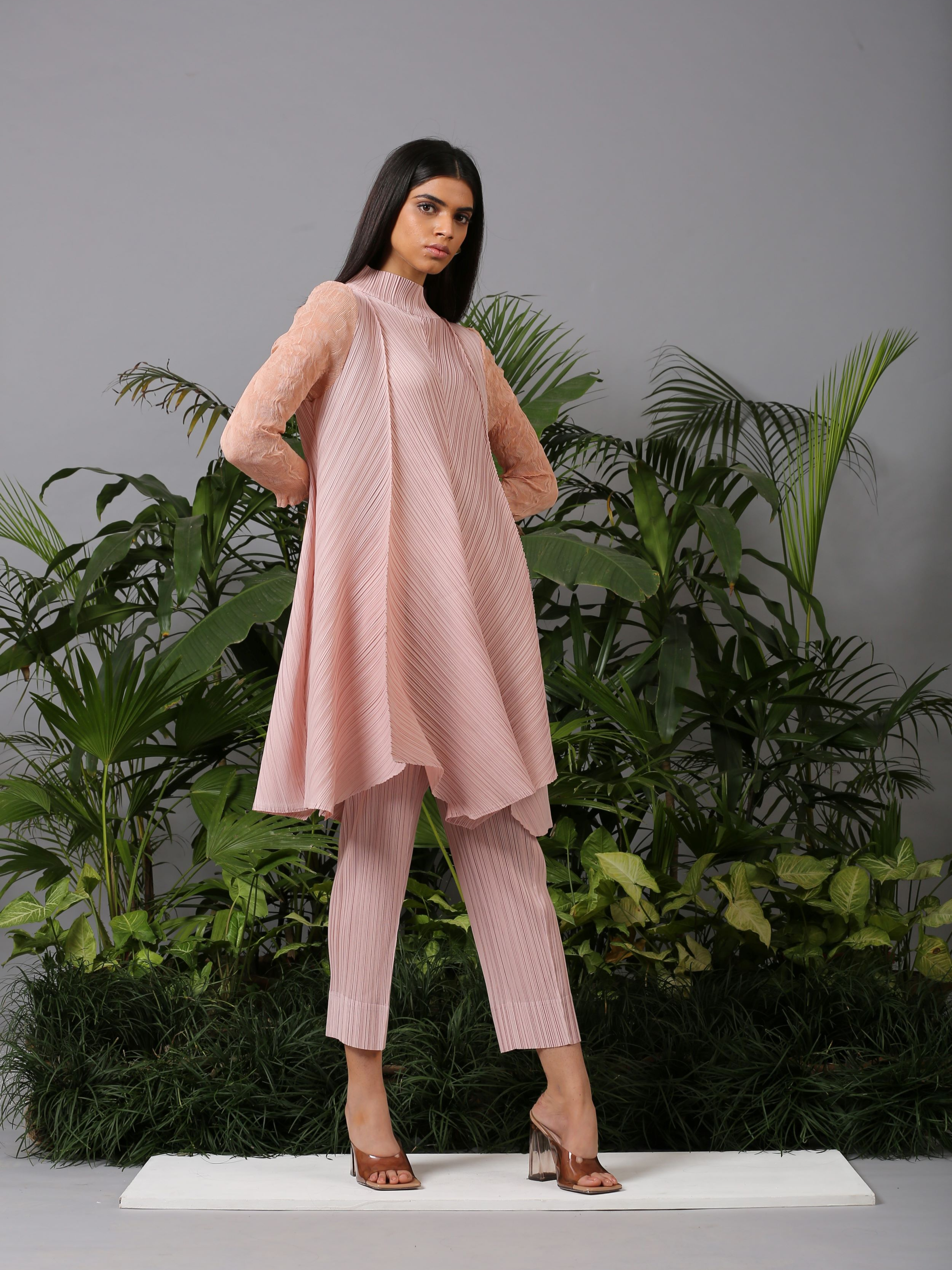 NUDE CRUSHED SLEEVE TOP