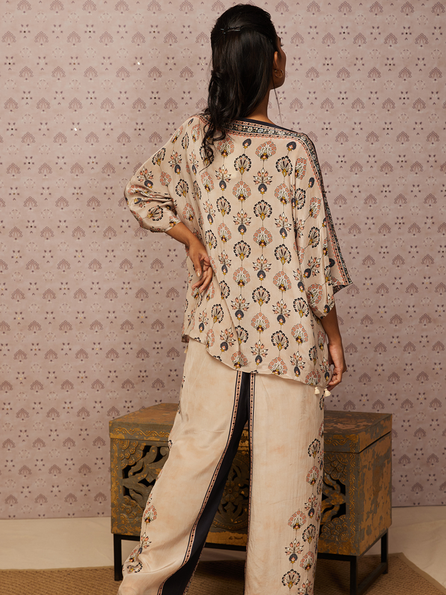 Sarouk Embroidered Set