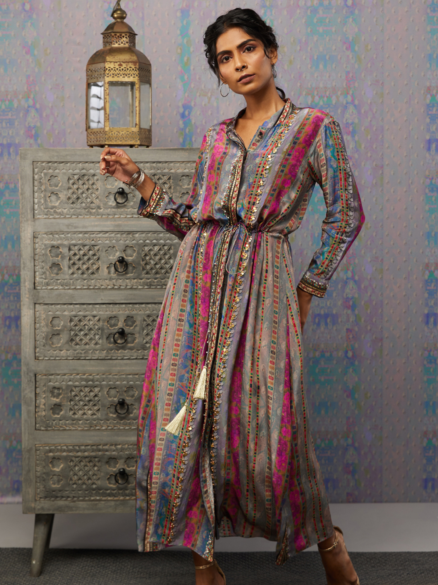 IKAYA EMBROIDERED DRESS WITH TIE-UP